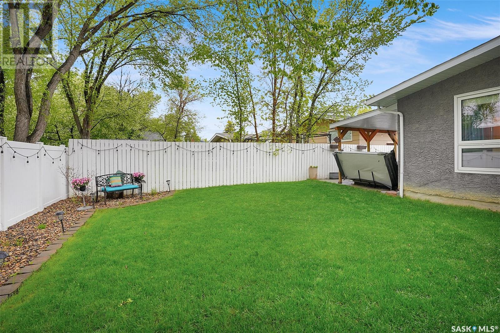Single Family House Bungalow for Sale in  Habkirk DRIVE Regina 