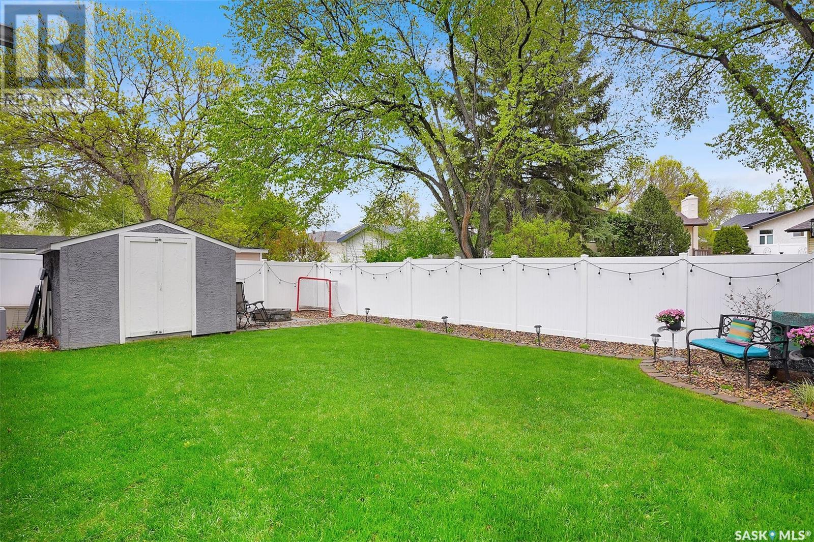 Single Family House Bungalow for Sale in  Habkirk DRIVE Regina 
