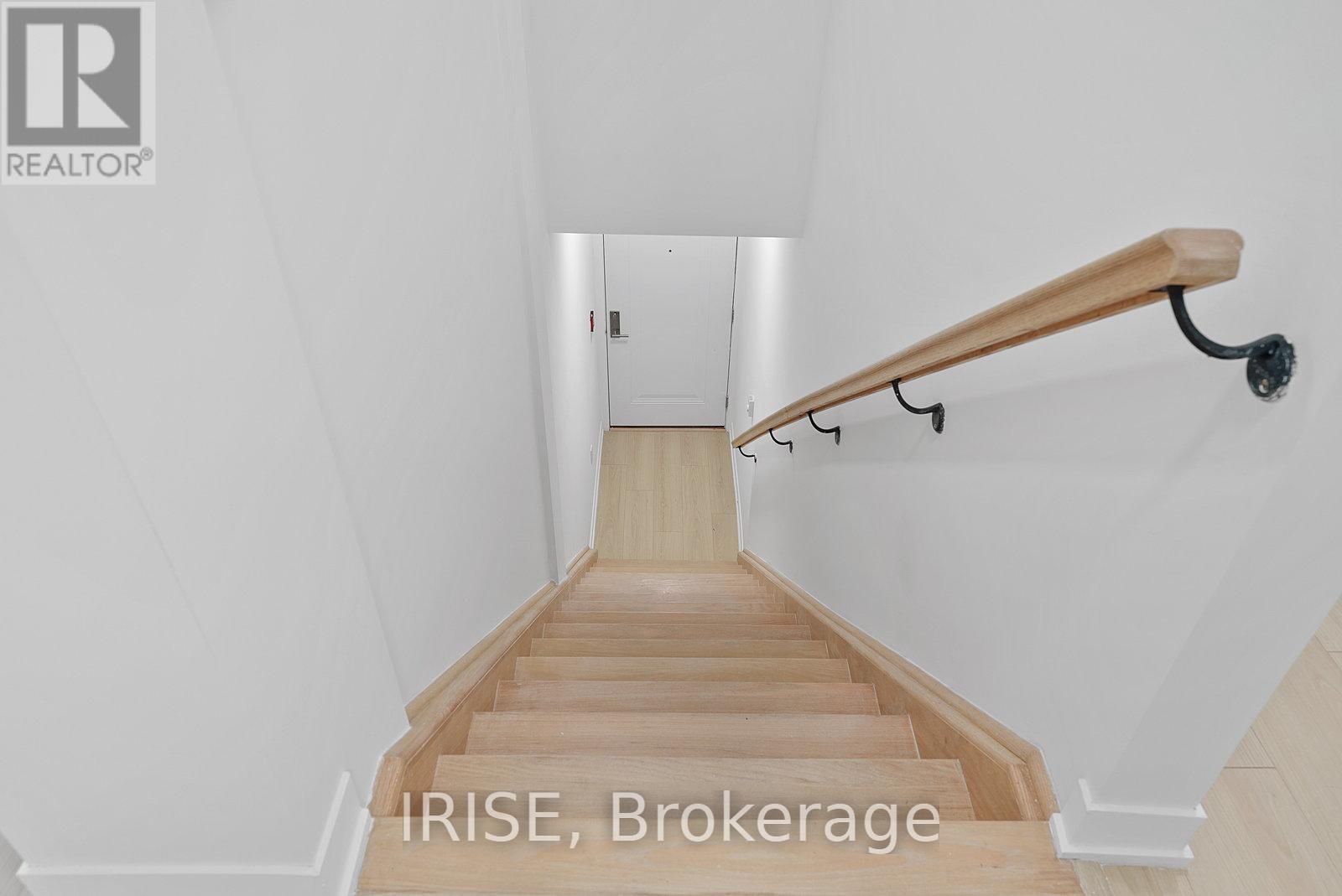 Photo 5 of 202 485 Logan Avenue, Toronto ON