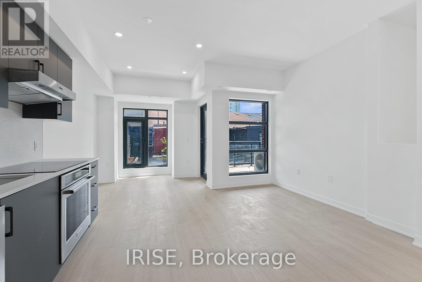 Photo 6 of 202 485 Logan Avenue, Toronto ON