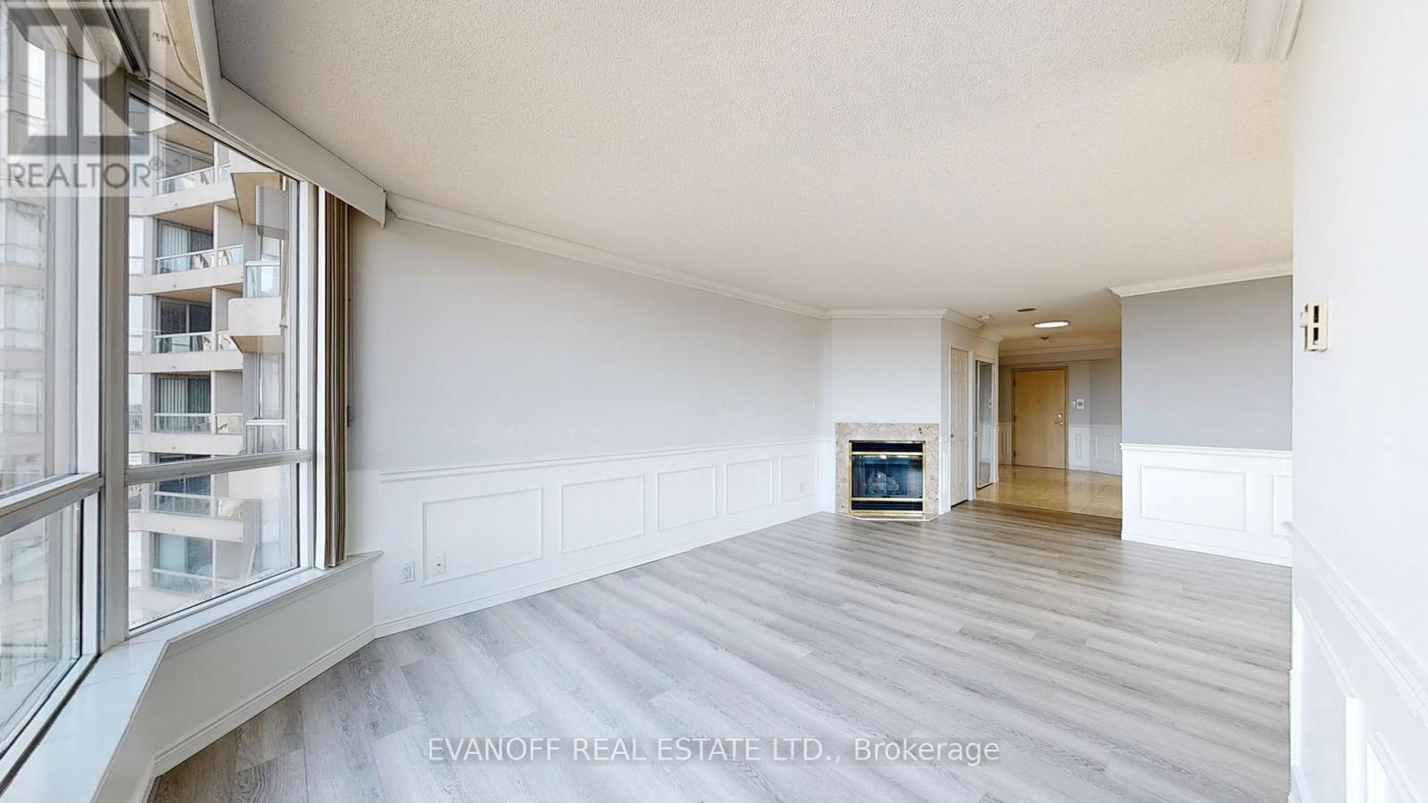 Photo 11 of 1030 10 Guildwood Parkway, Toronto ON