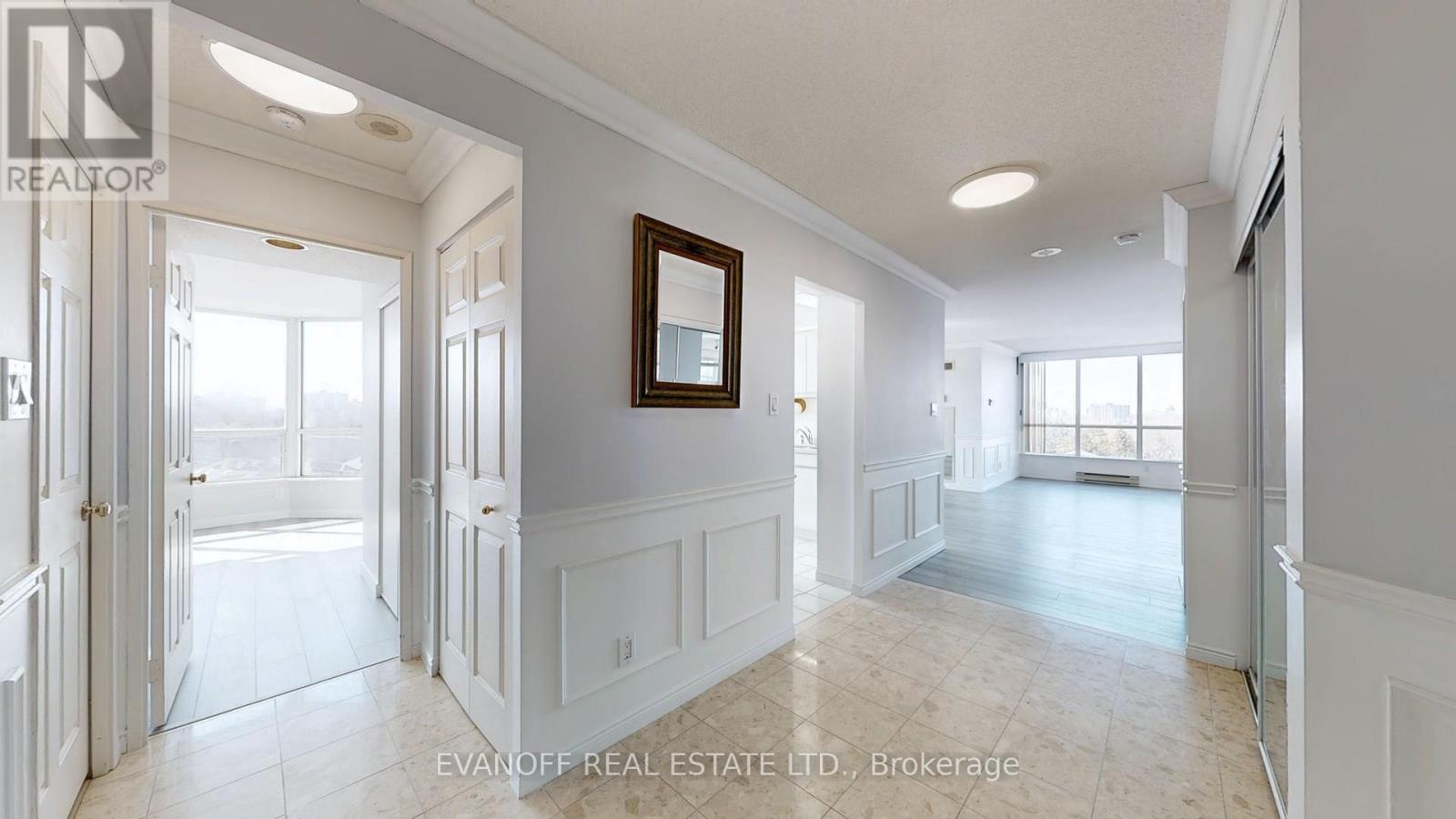 Photo 12 of 1030 10 Guildwood Parkway, Toronto ON