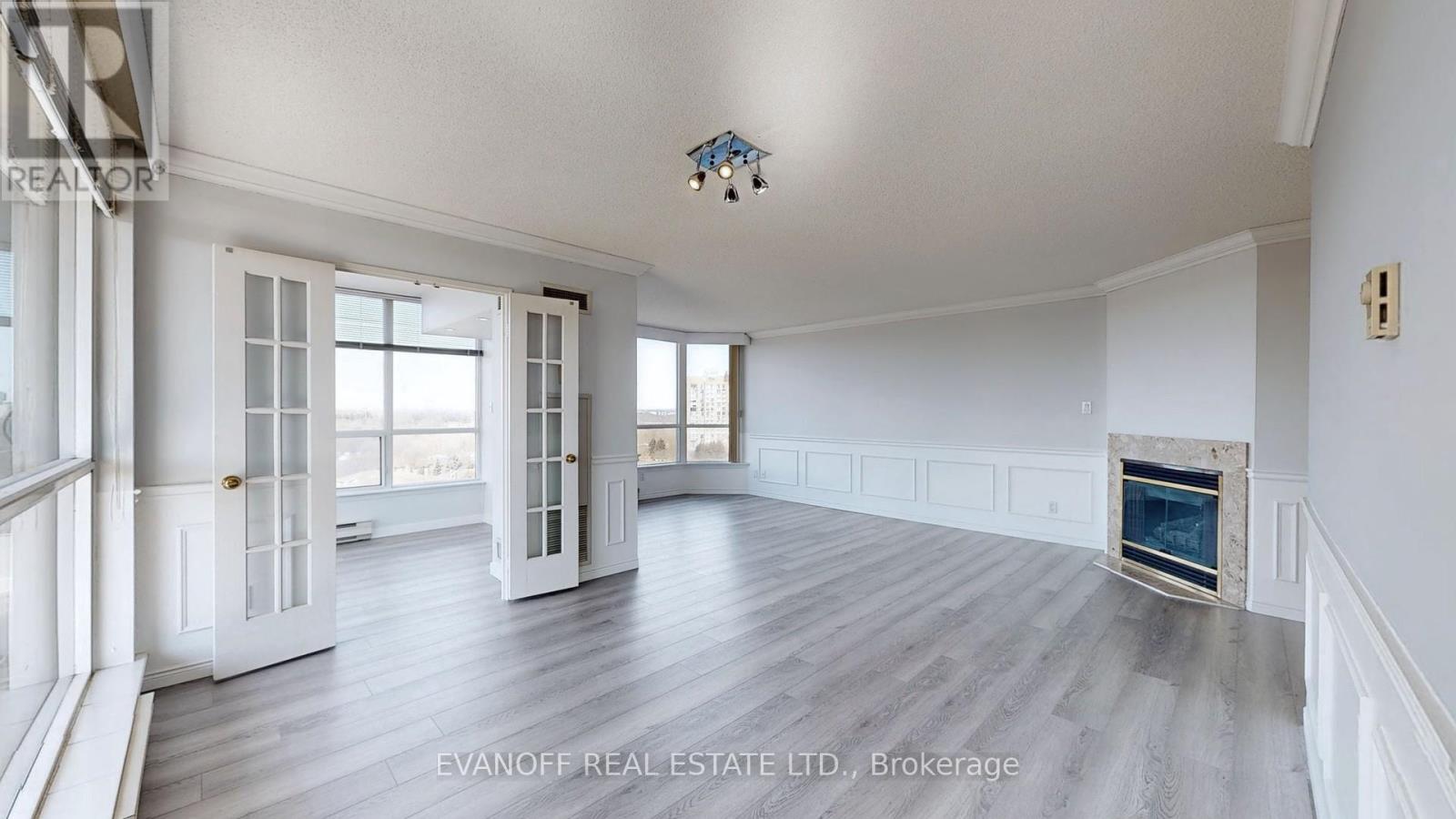 Photo 14 of 1030 10 Guildwood Parkway, Toronto ON