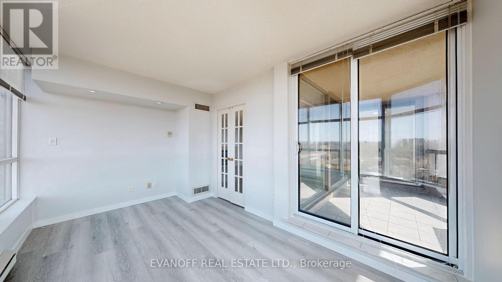 Photo 21 of 1030 10 Guildwood Parkway, Toronto ON