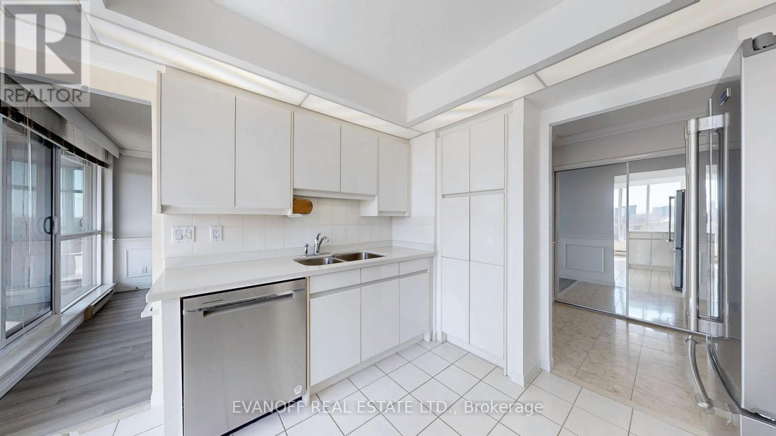 Photo 27 of 1030 10 Guildwood Parkway, Toronto ON