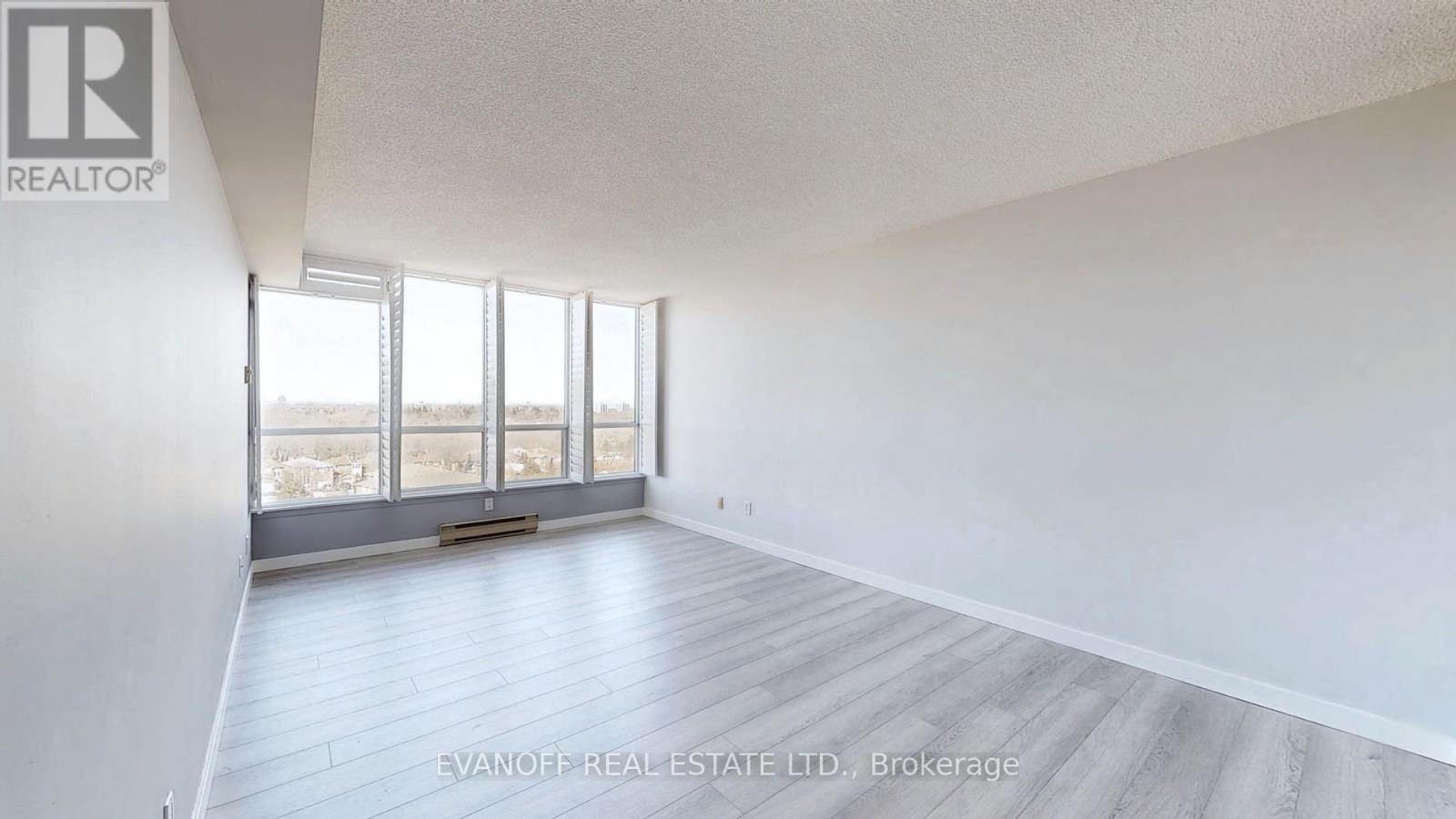 Photo 29 of 1030 10 Guildwood Parkway, Toronto ON