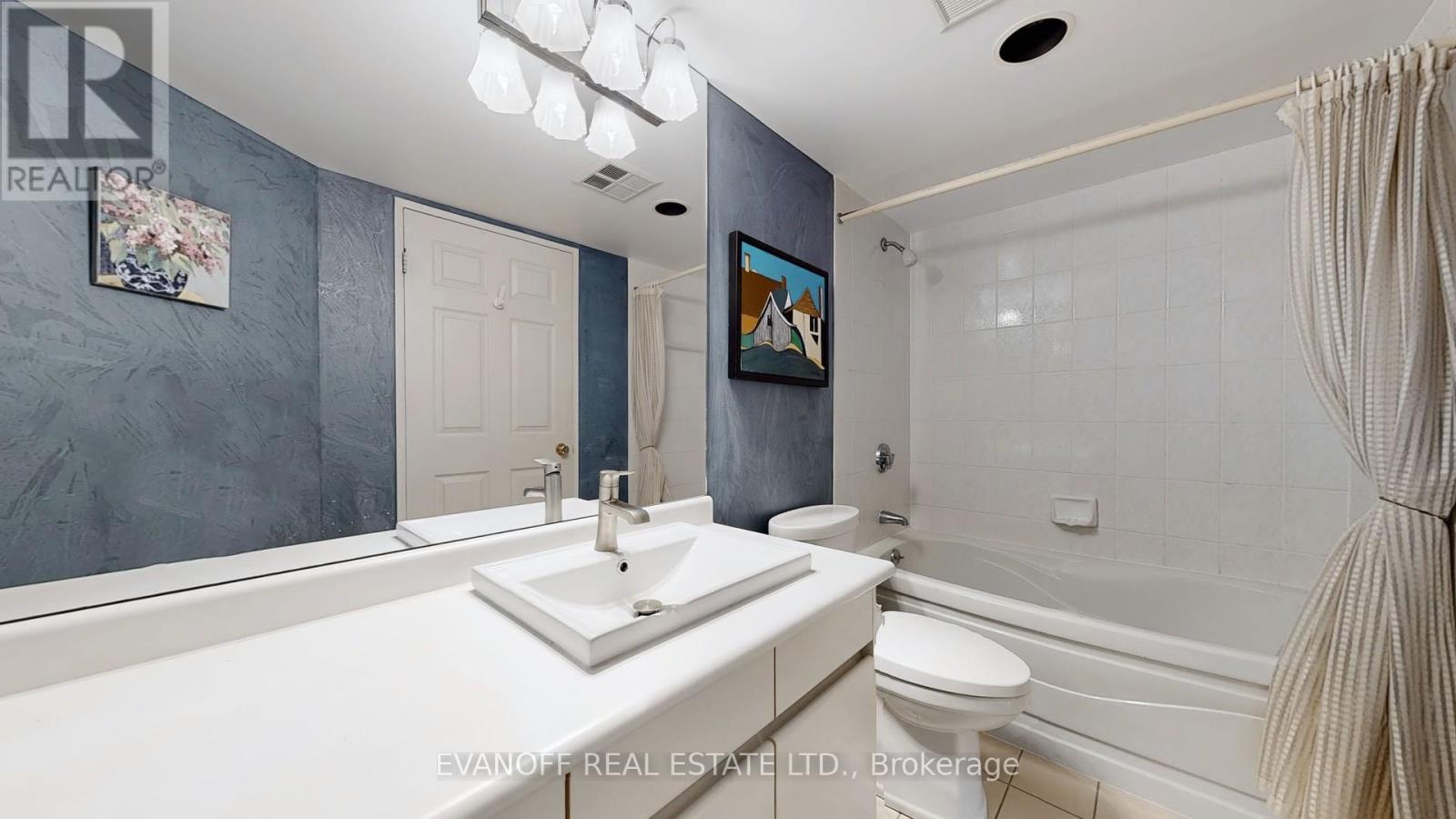 Photo 35 of 1030 10 Guildwood Parkway, Toronto ON