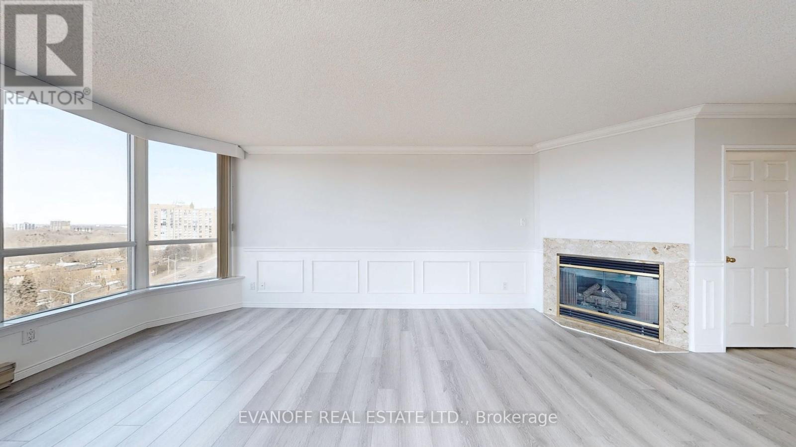 Photo 6 of 1030 10 Guildwood Parkway, Toronto ON