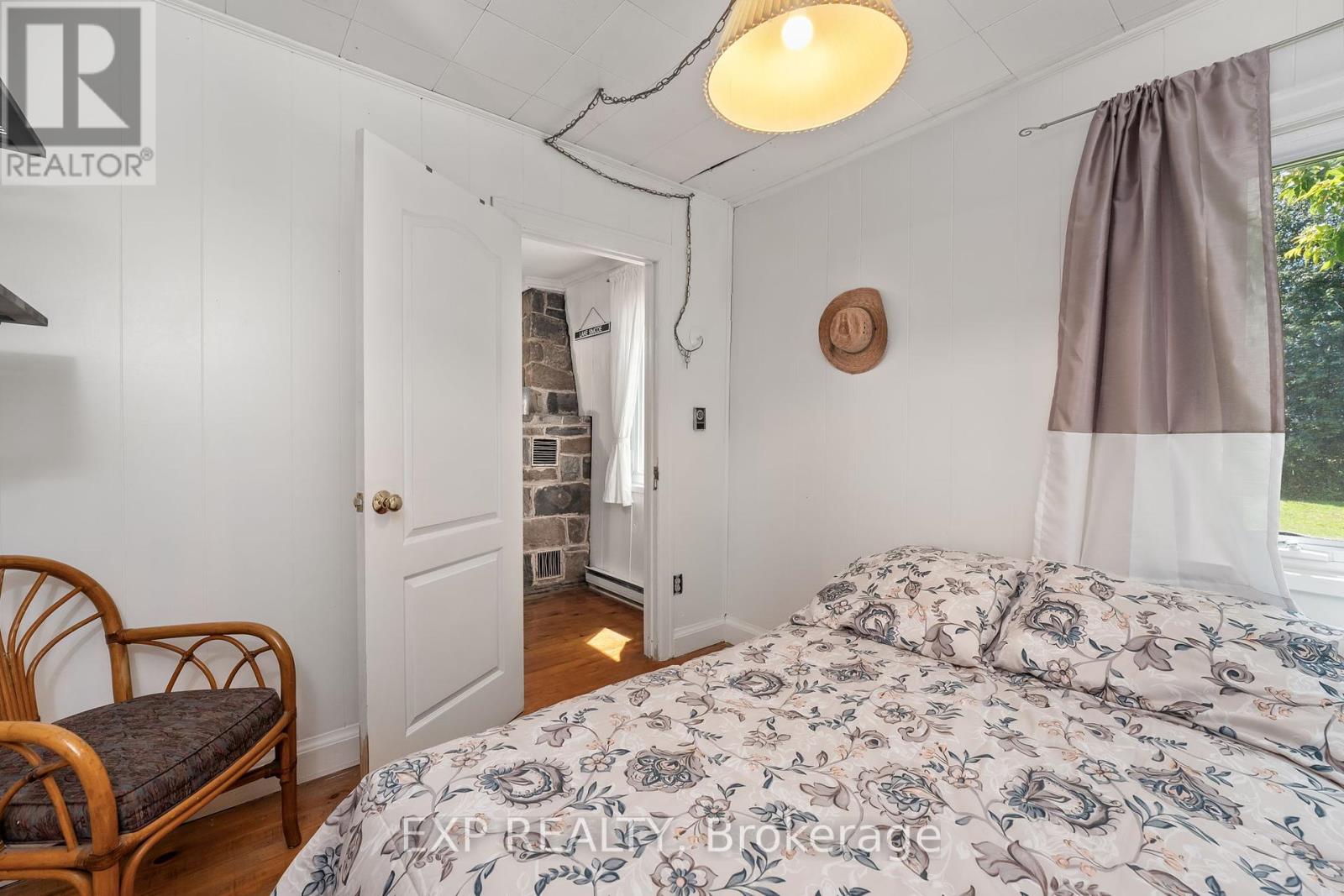 Photo 40 of 21 Lake Drive E, Georgina ON