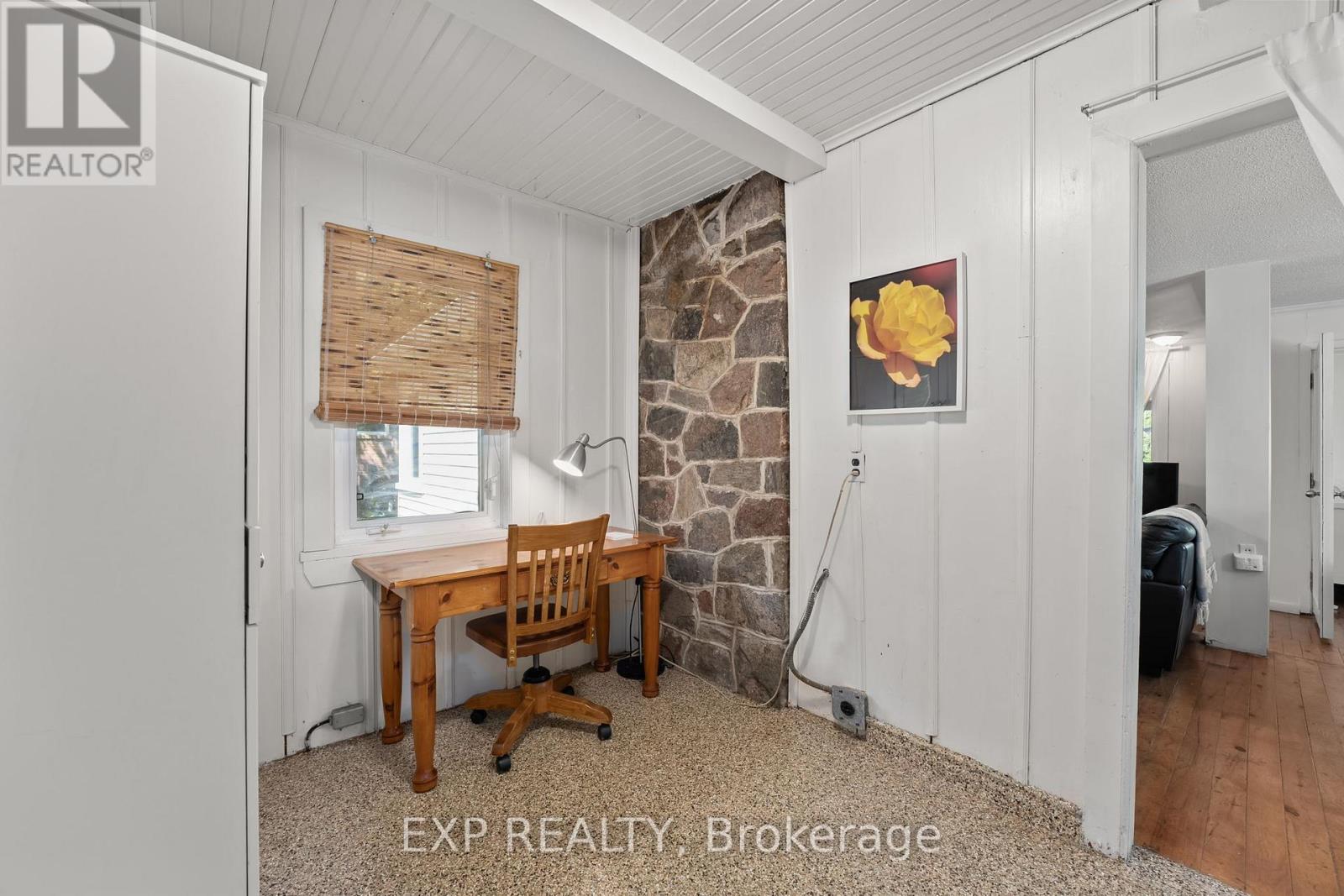 Photo 11 of 21 Lake Drive E, Georgina ON