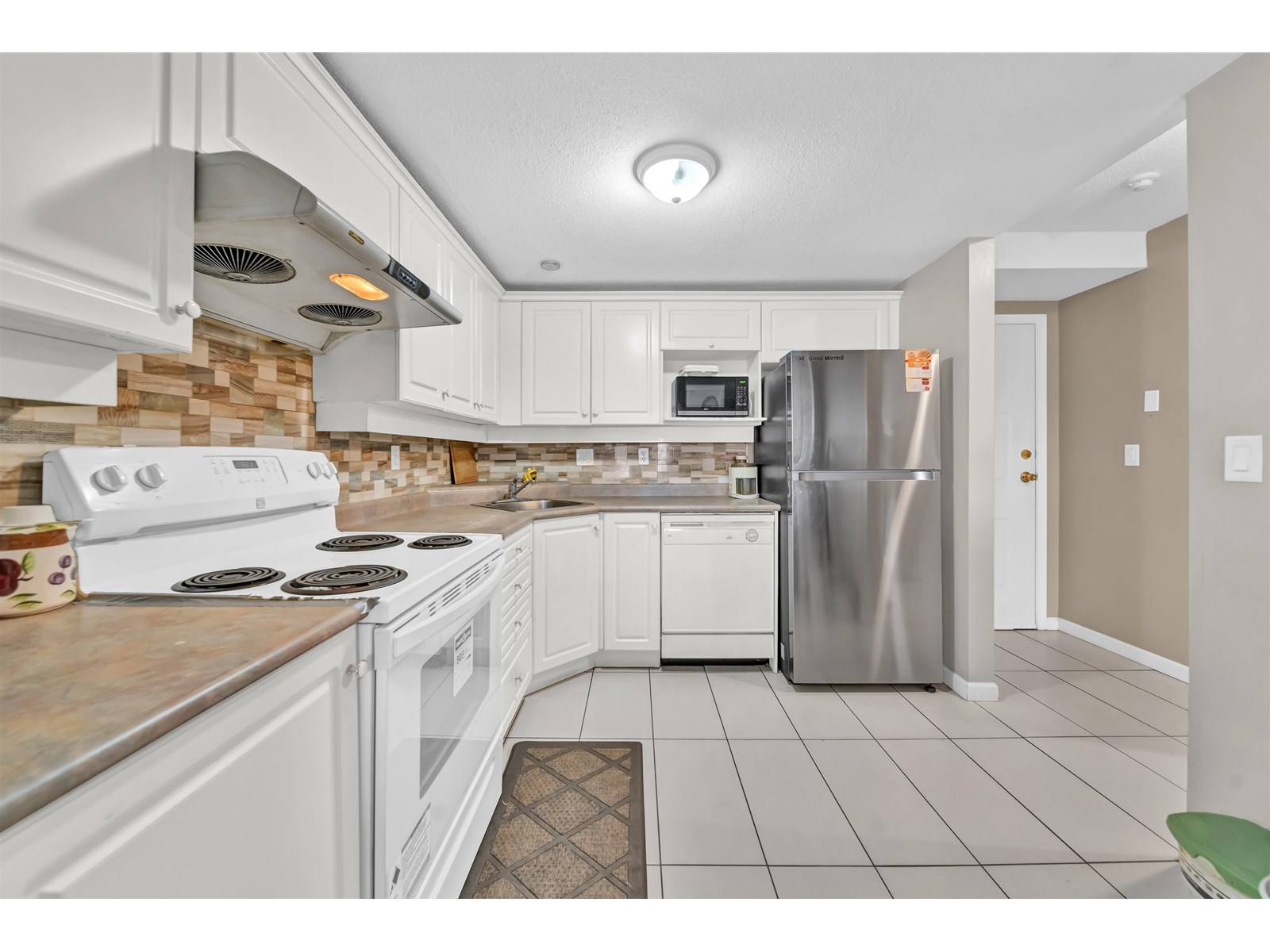Photo 11 of 306 13780 76 Avenue, Surrey BC