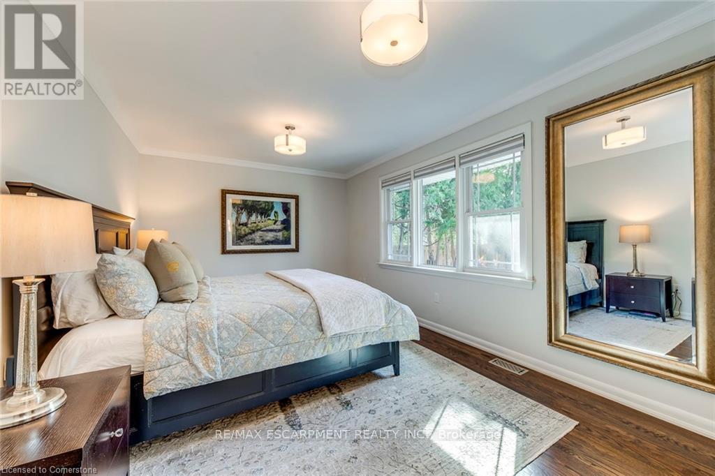 Photo 26 of 4306 Lakeshore Road, Burlington ON