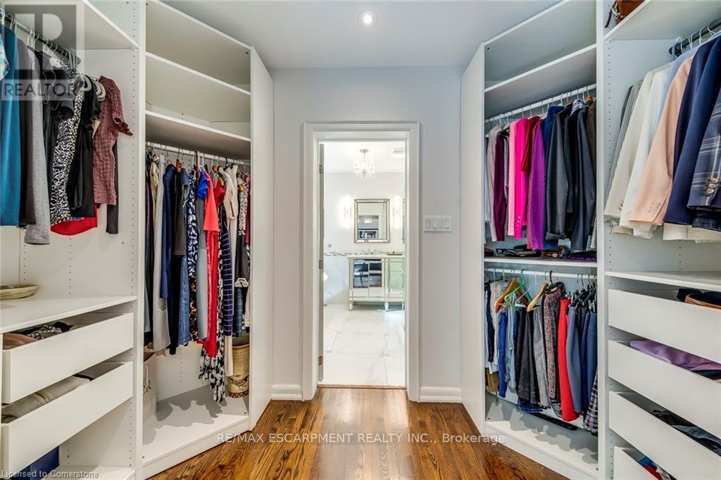 Photo 28 of 4306 Lakeshore Road, Burlington ON
