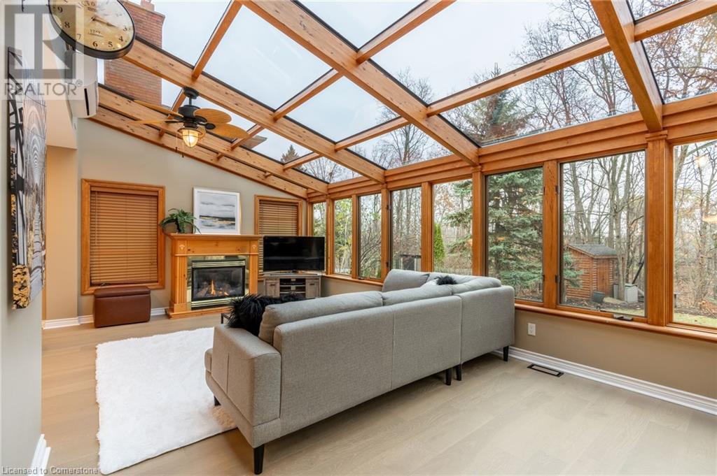 Photo 14 of 1351 Hazelton Boulevard, Burlington ON
