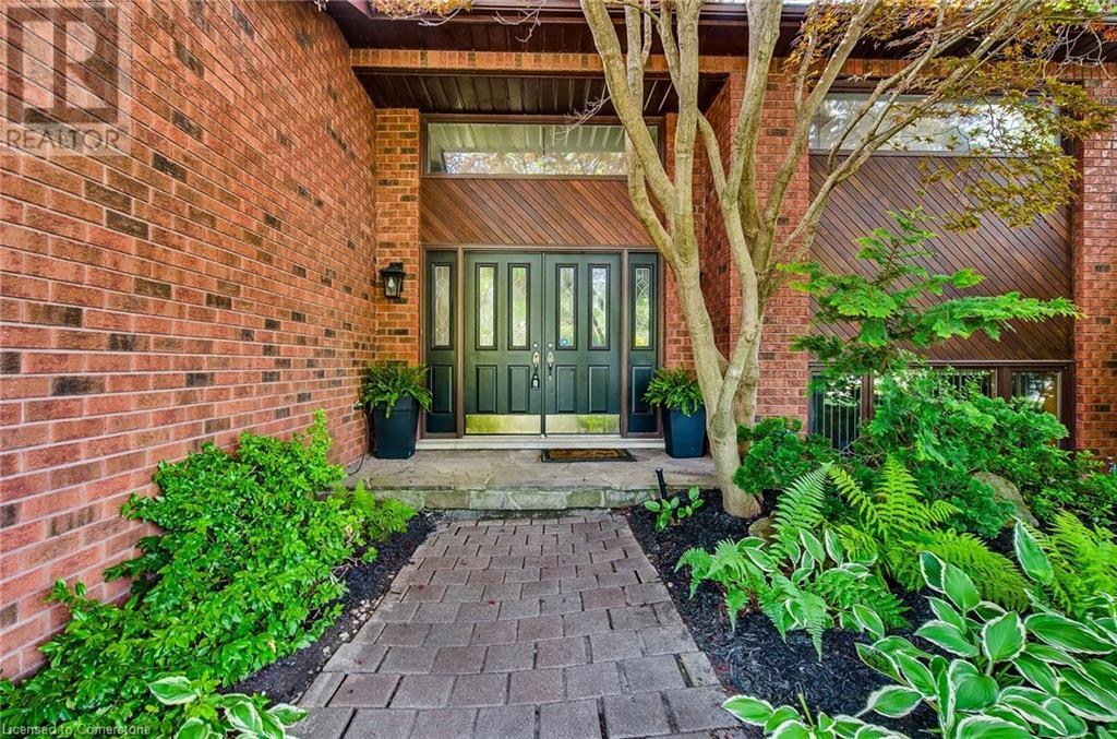 Photo 7 of 1351 Hazelton Boulevard, Burlington ON