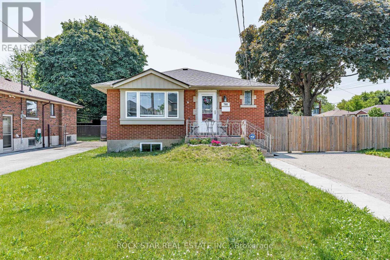 Photo 26 of 768 Tenth Avenue, Hamilton ON