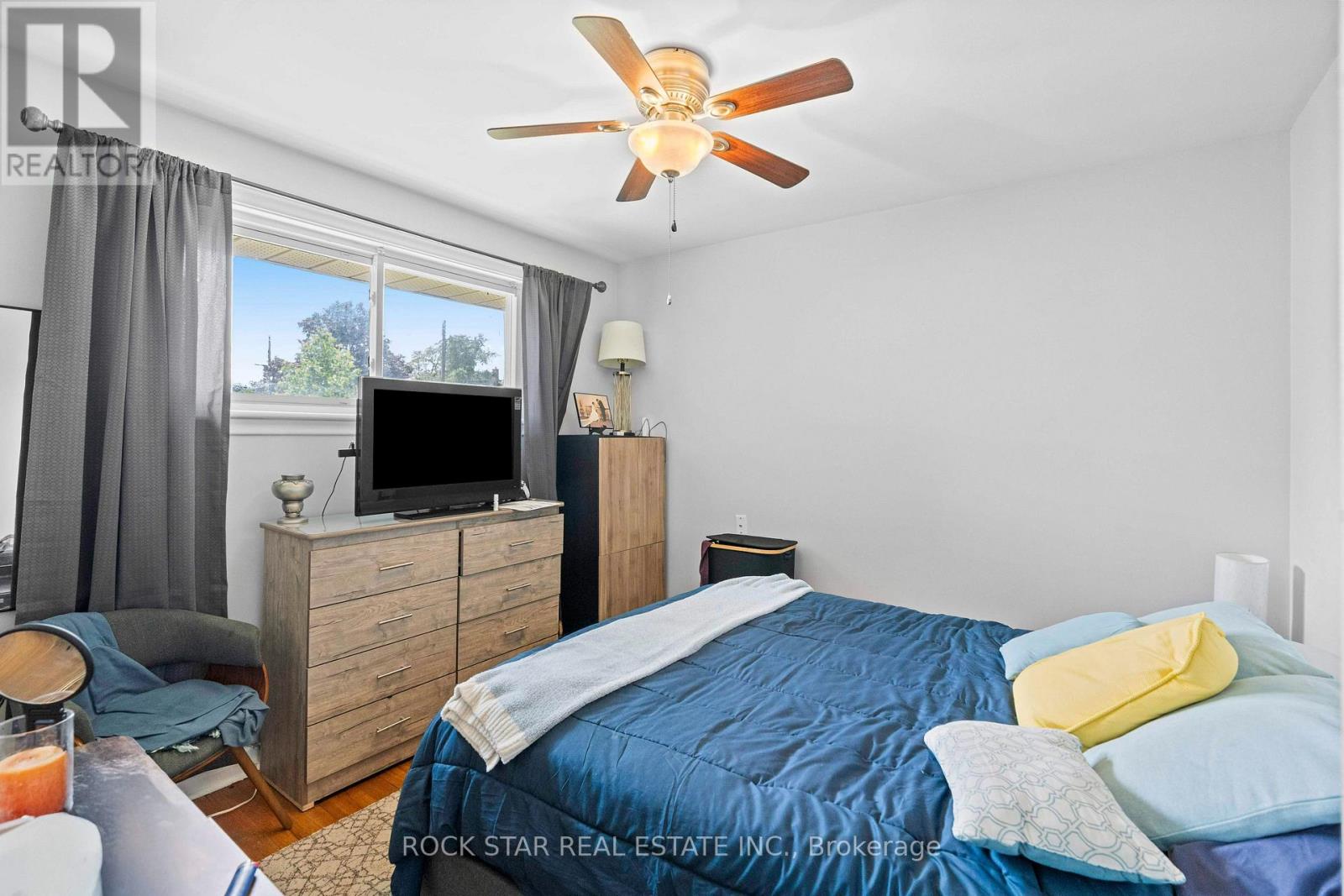 Photo 1 of 768 Tenth Avenue, Hamilton ON