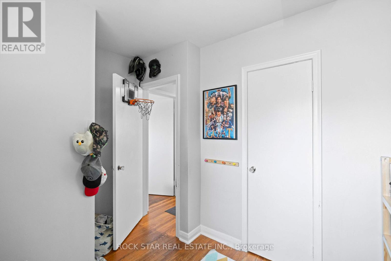 Photo 6 of 768 Tenth Avenue, Hamilton ON