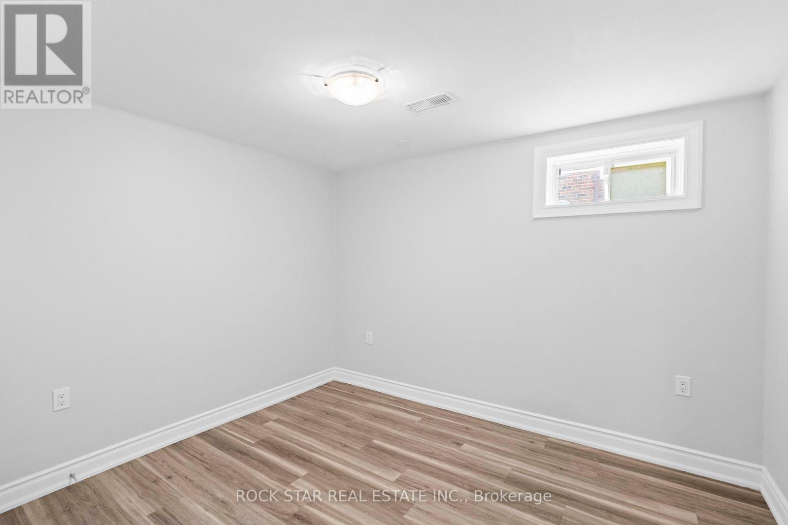 Photo 31 of 768 Tenth Avenue, Hamilton ON