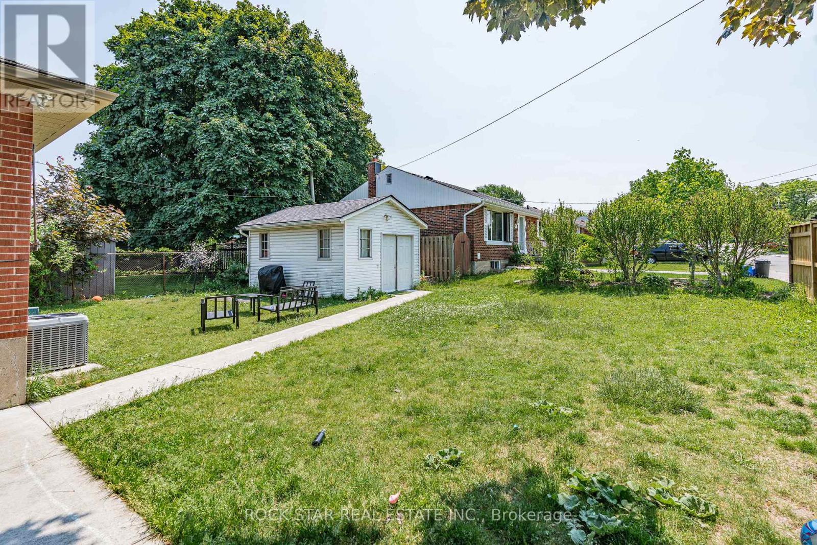 Photo 38 of 768 Tenth Avenue, Hamilton ON