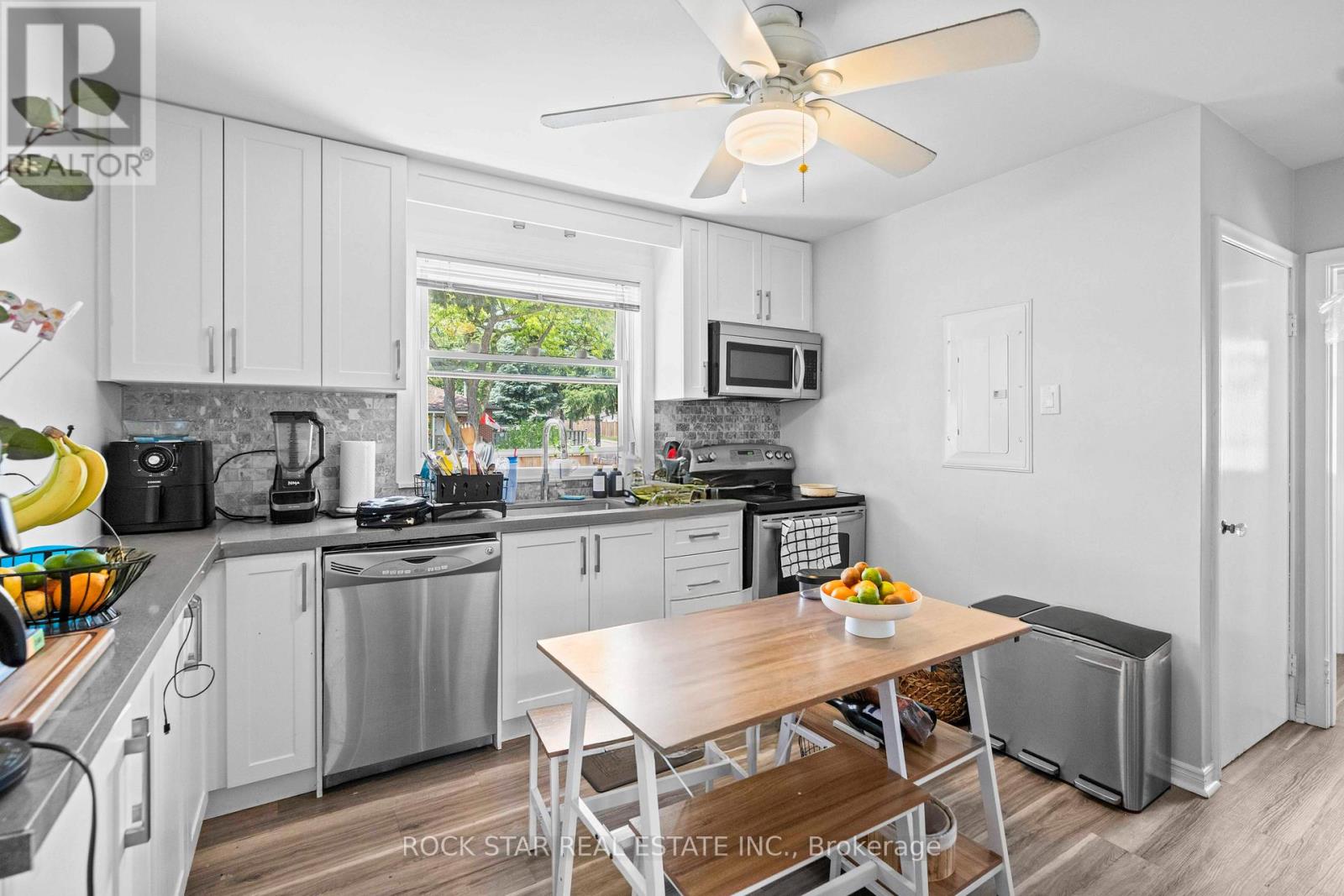 Photo 20 of 768 Tenth Avenue, Hamilton ON