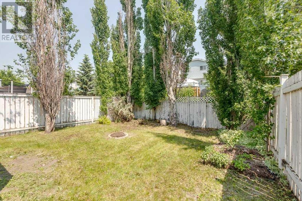 Single Family House for Sale in  Good Crescent Glendale Red Deer 