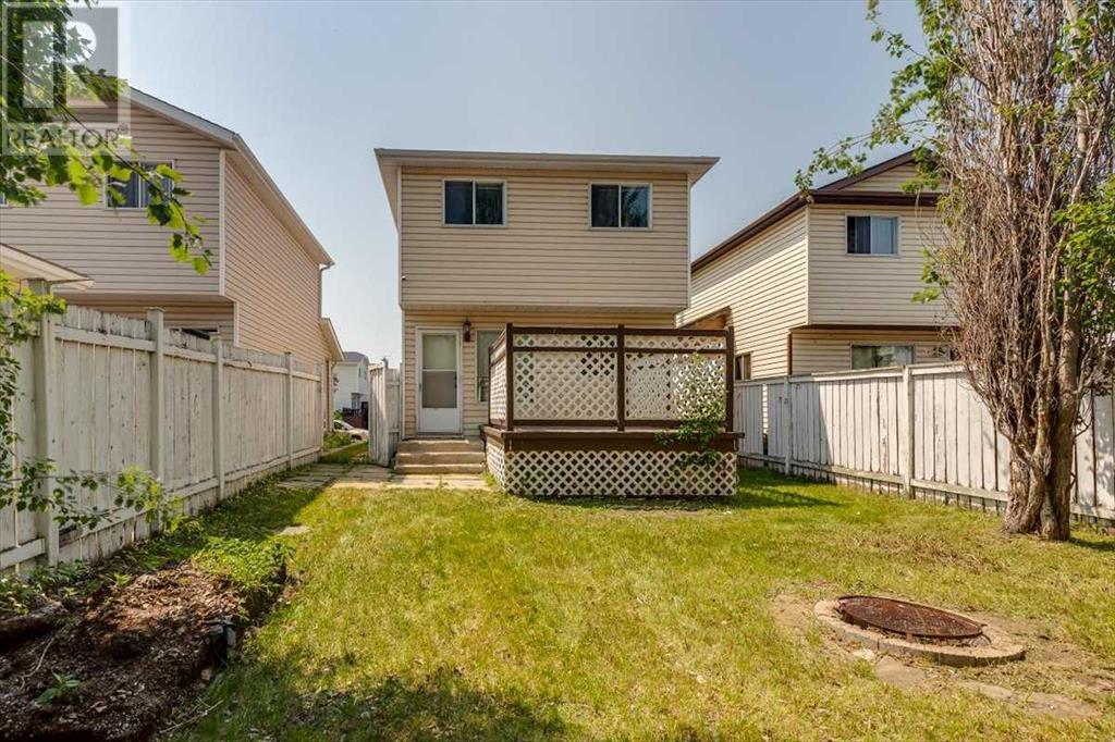 Single Family House for Sale in  Good Crescent Glendale Red Deer 