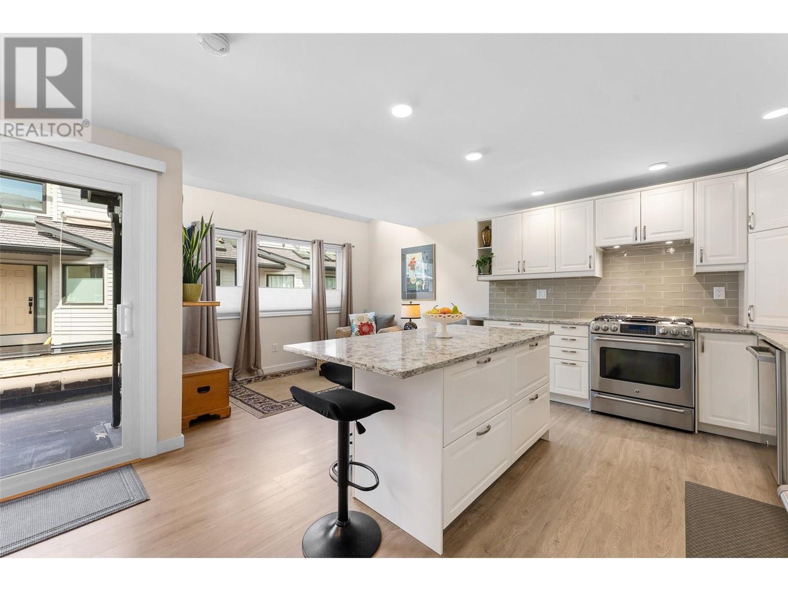  420 West Avenue, Kelowna