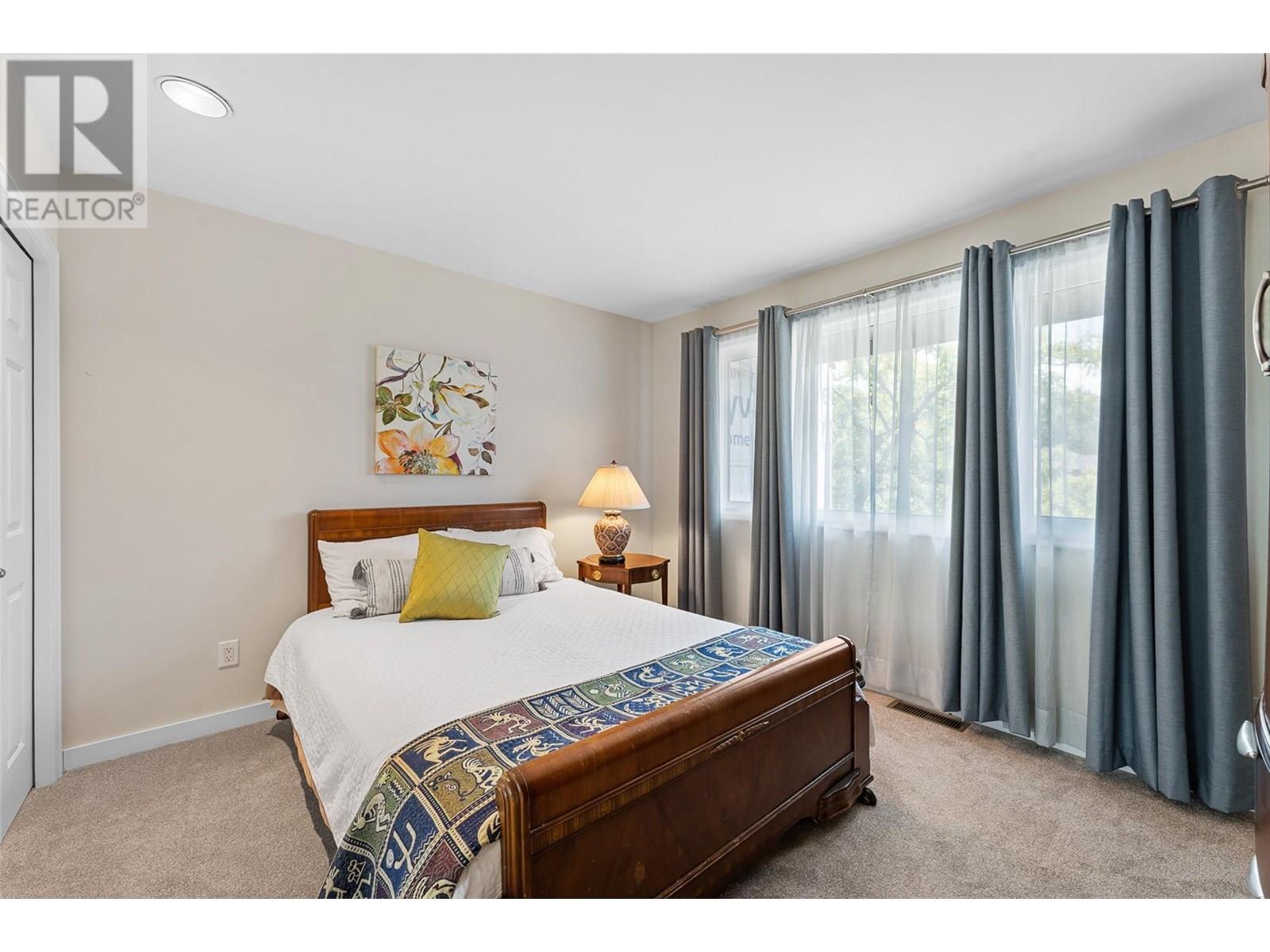  420 West Avenue, Kelowna