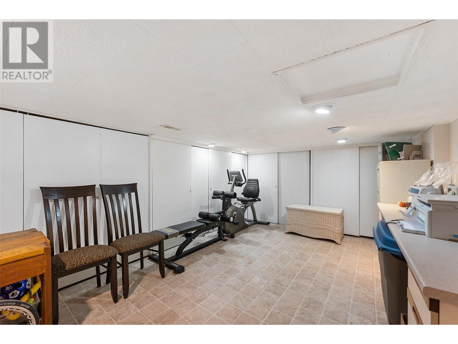  420 West Avenue, Kelowna