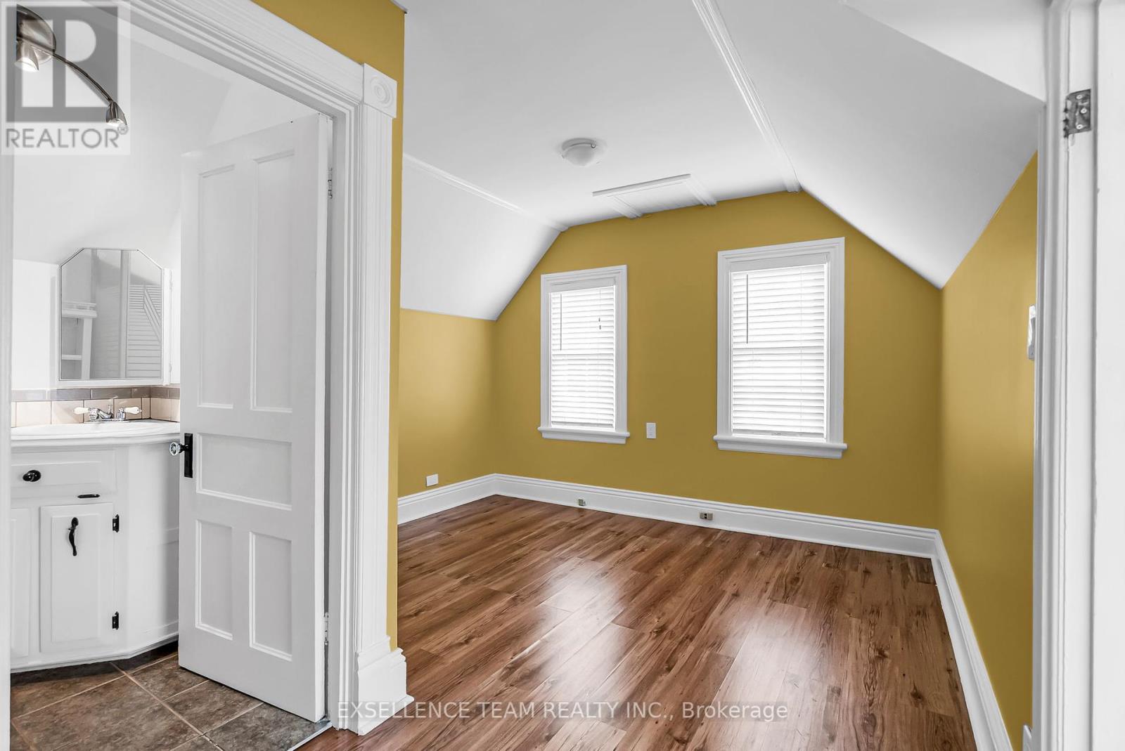 Photo 17 of 303 Fifth Street E, Cornwall ON
