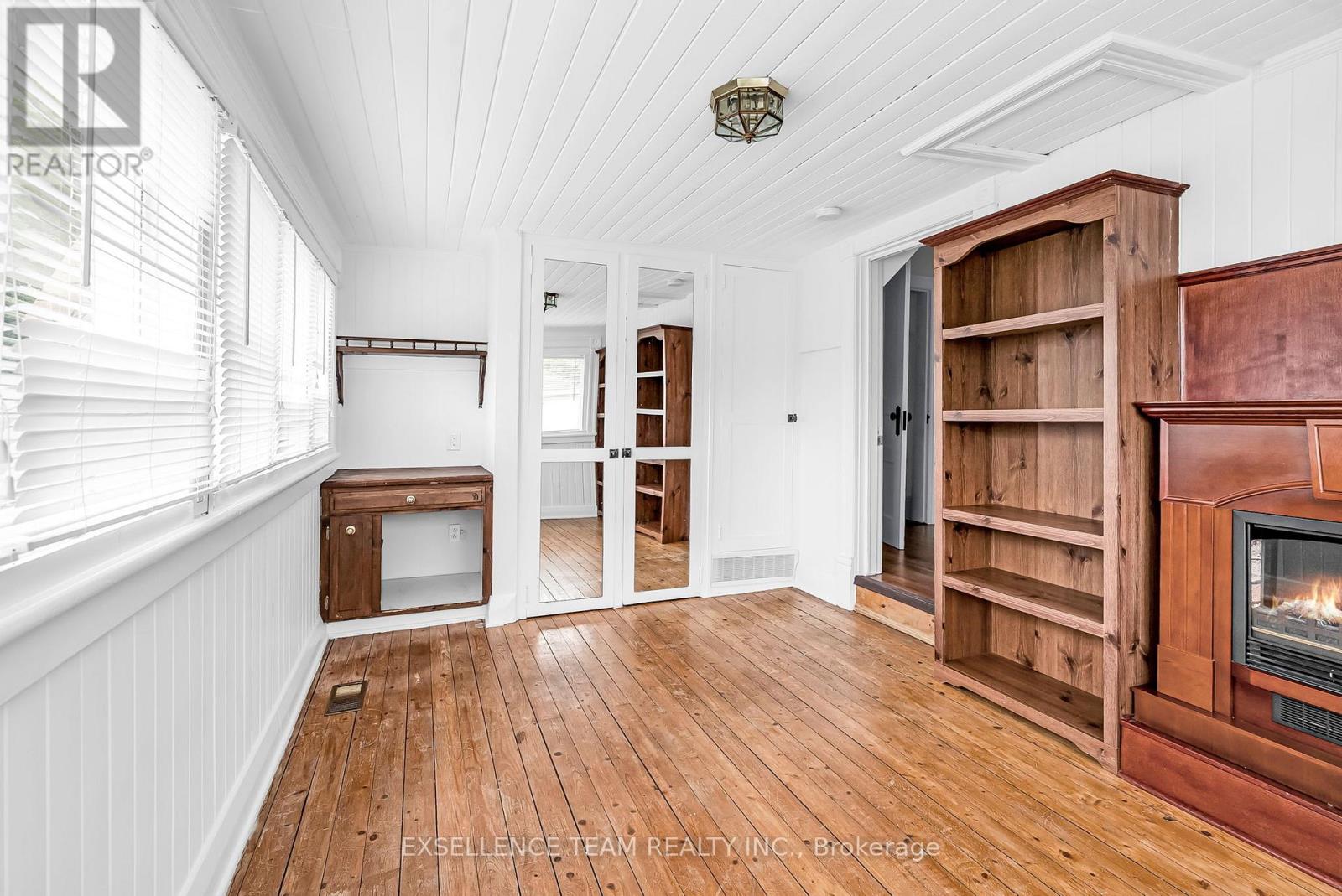Photo 19 of 303 Fifth Street E, Cornwall ON