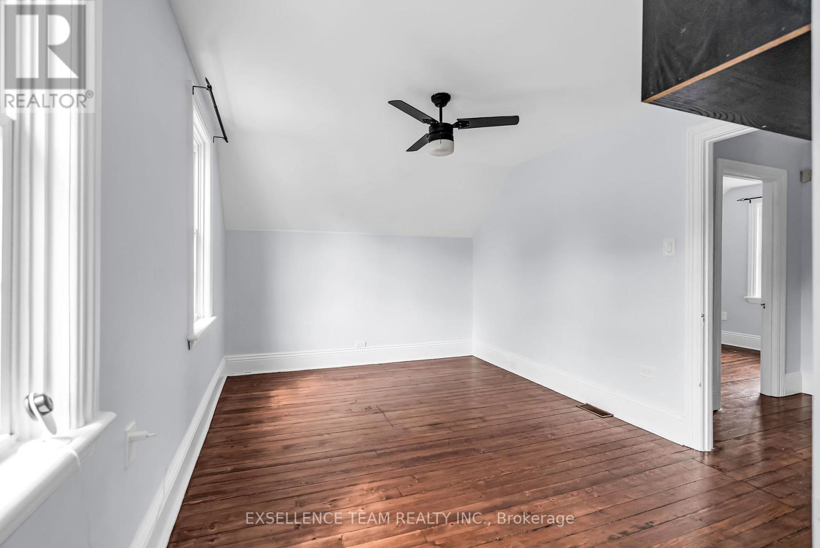 Photo 23 of 303 Fifth Street E, Cornwall ON