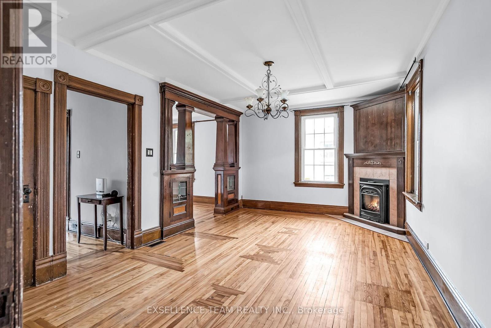 Photo 9 of 303 Fifth Street E, Cornwall ON