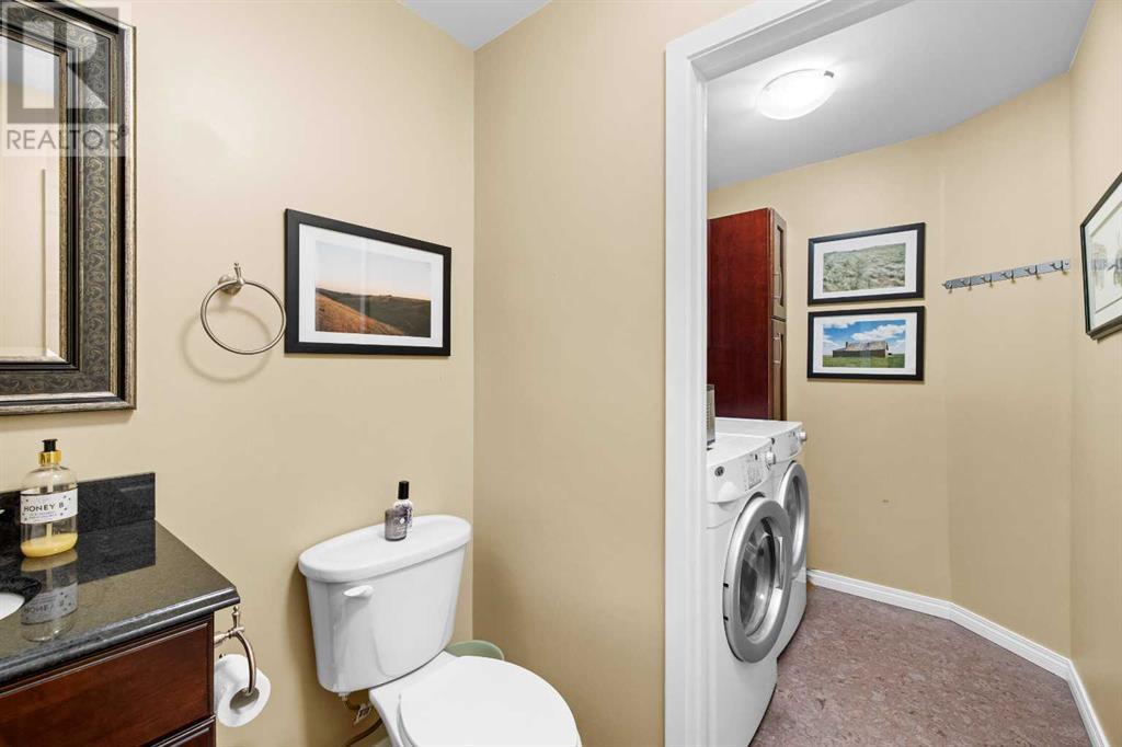 Single Family House 4 Level for Sale in  Point Mckay Road NW Point McKay Calgary 