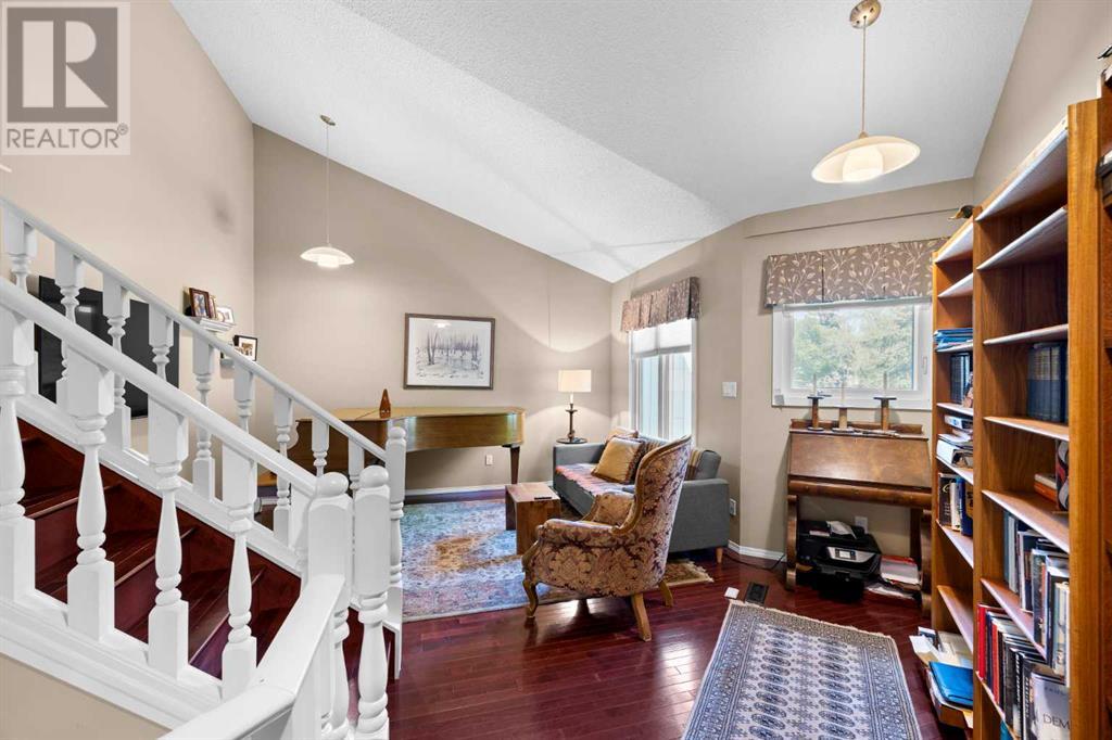 Single Family House 4 Level for Sale in  Point Mckay Road NW Point McKay Calgary 