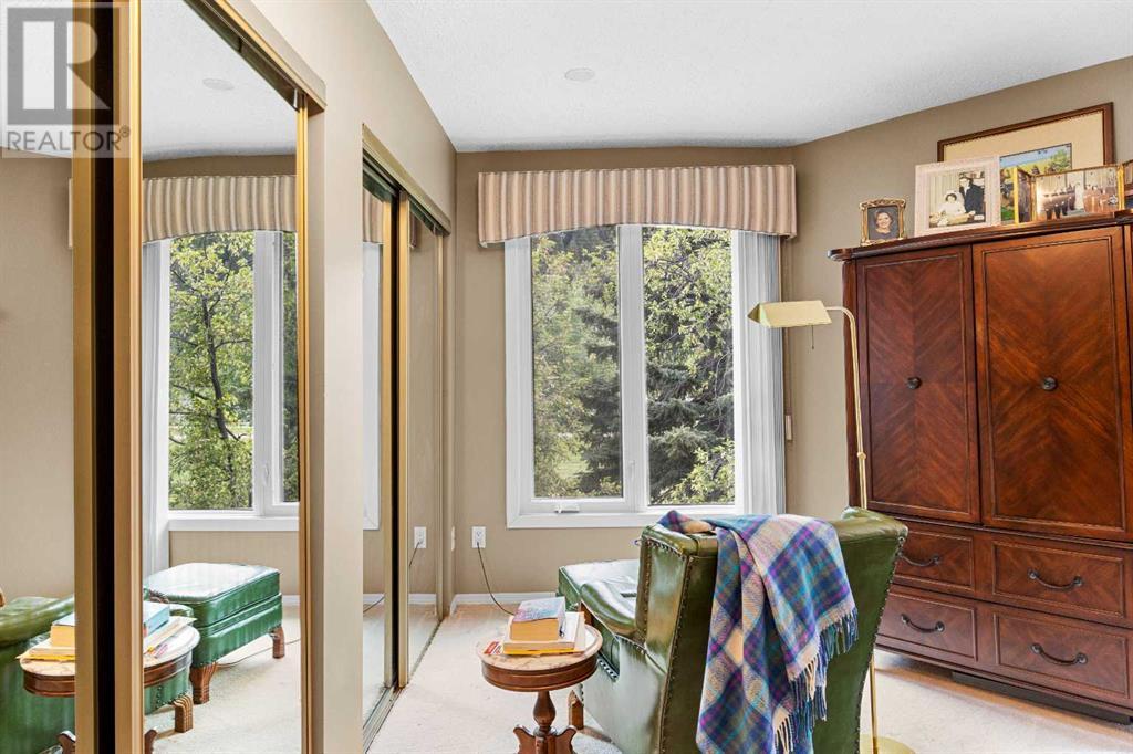 Single Family House 4 Level for Sale in  Point Mckay Road NW Point McKay Calgary 