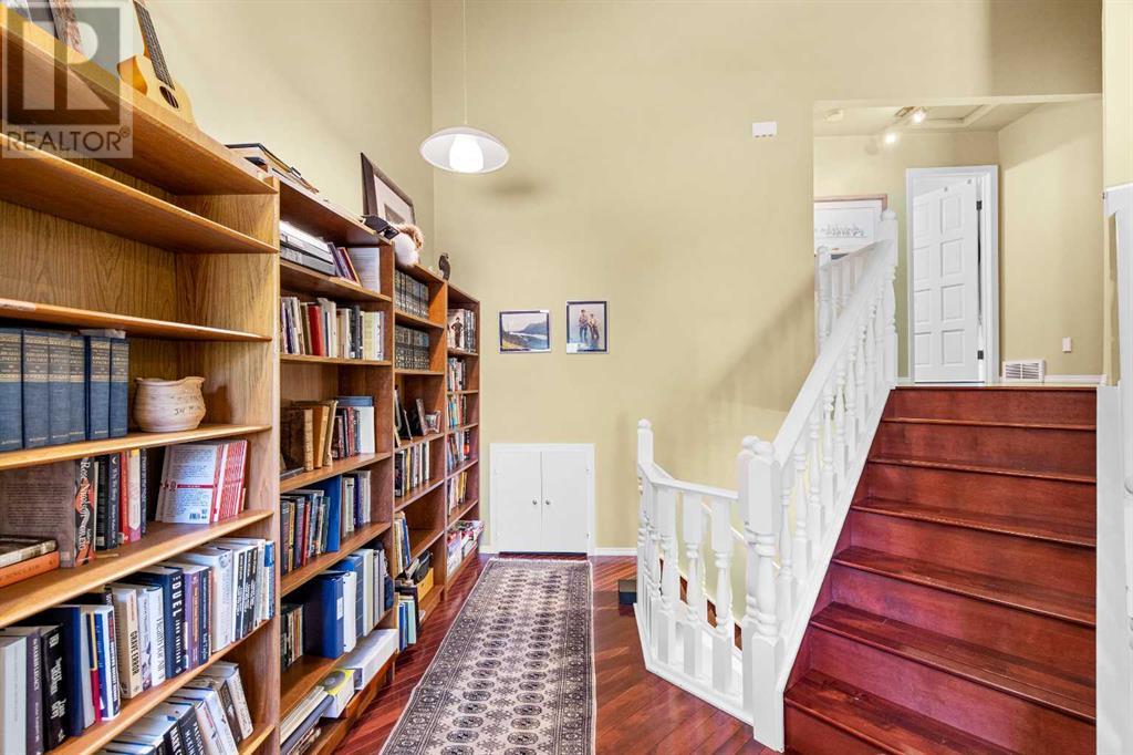 Single Family House 4 Level for Sale in  Point Mckay Road NW Point McKay Calgary 