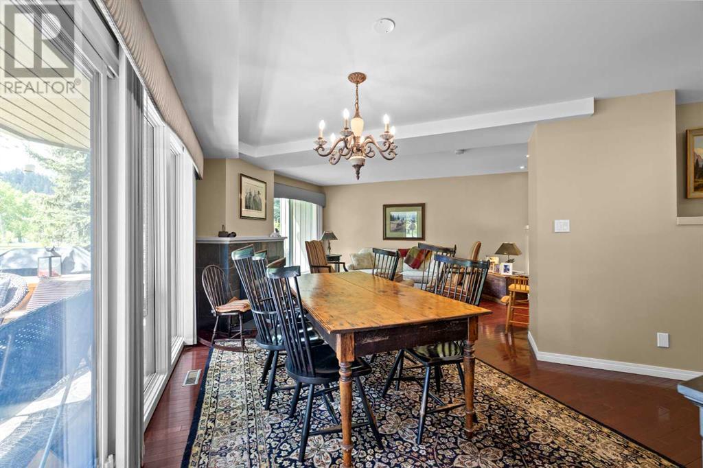 Single Family House 4 Level for Sale in  Point Mckay Road NW Point McKay Calgary 