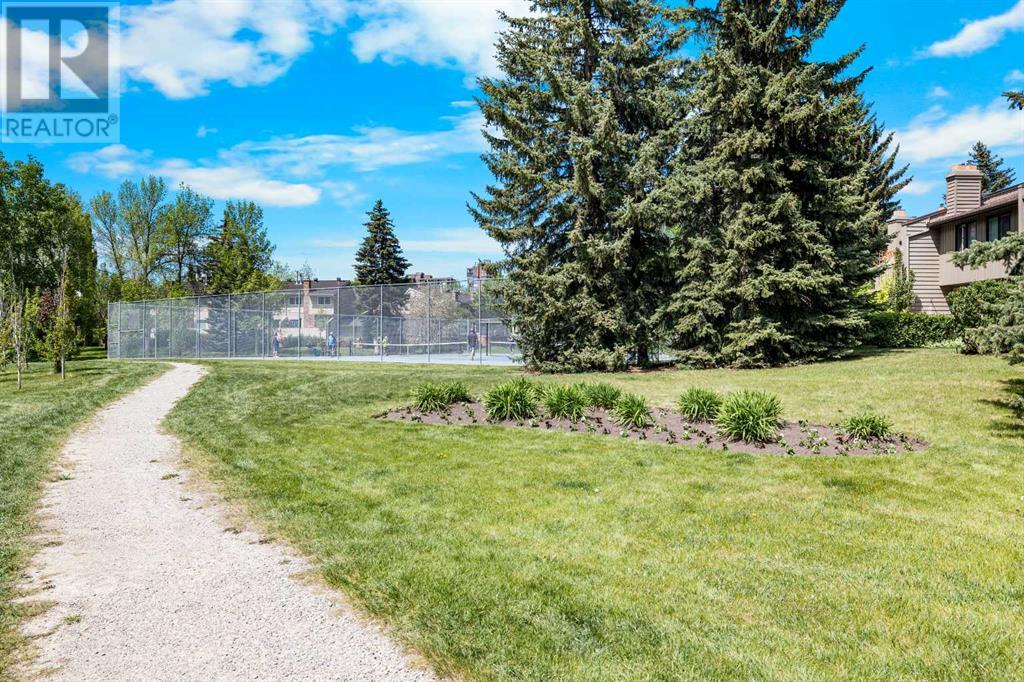 Single Family House 4 Level for Sale in  Point Mckay Road NW Point McKay Calgary 