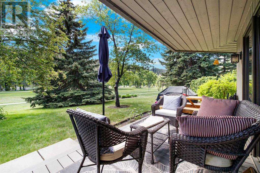 Single Family House 4 Level for Sale in  Point Mckay Road NW Point McKay Calgary 