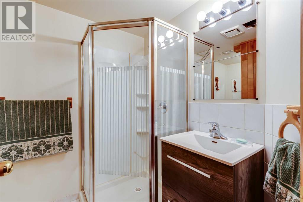 Single Family House Bungalow for Sale in  Manora Rise NE Marlborough Park Calgary 