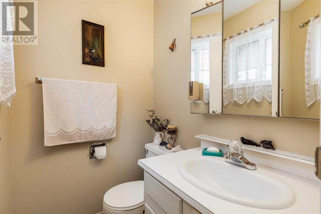 Single Family House Bungalow for Sale in  Manora Rise NE Marlborough Park Calgary 