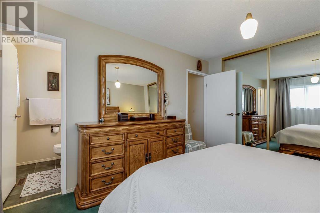 Single Family House Bungalow for Sale in  Manora Rise NE Marlborough Park Calgary 