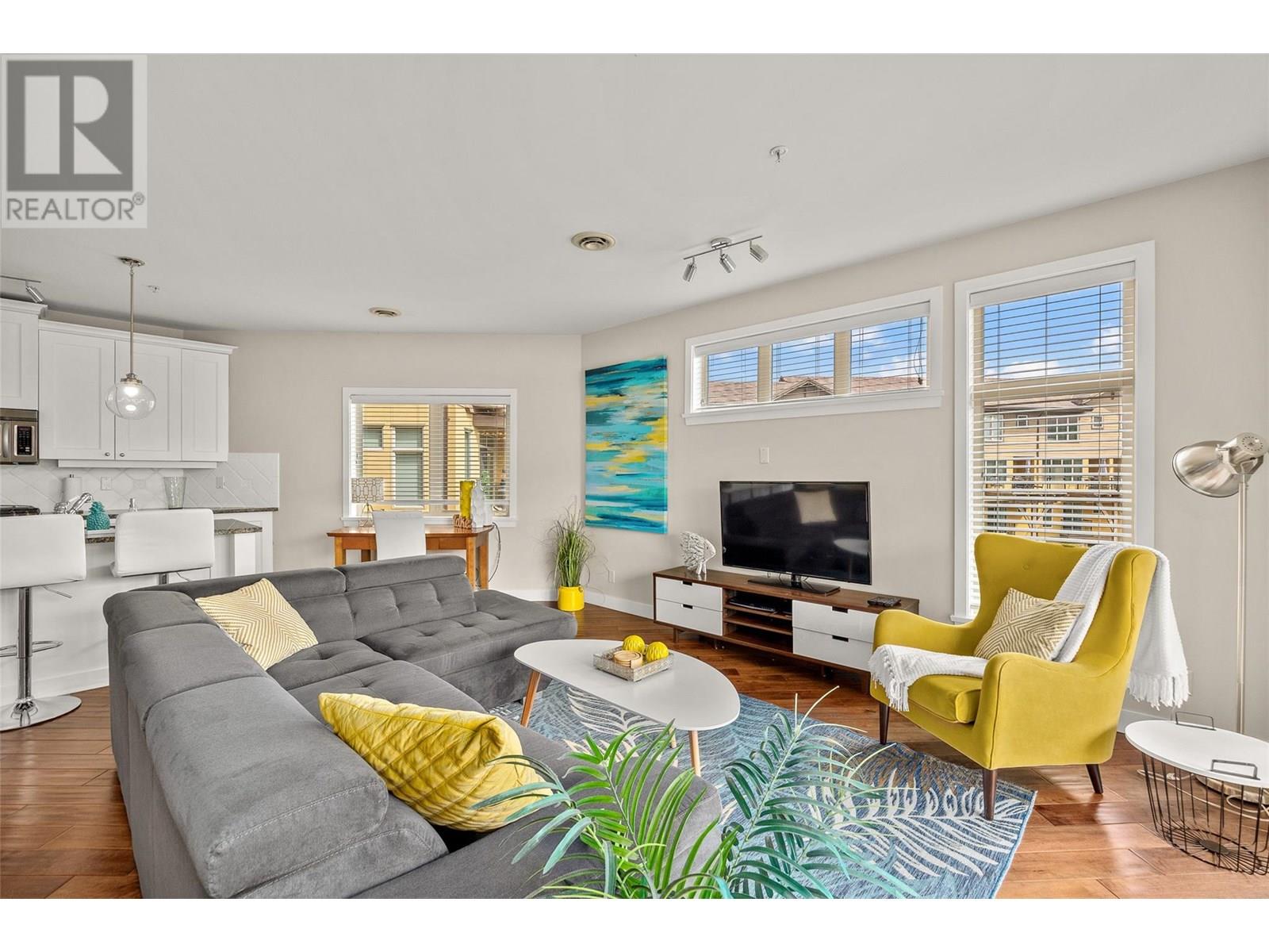 #4305 4038 PRITCHARD DRIVE - Image 16