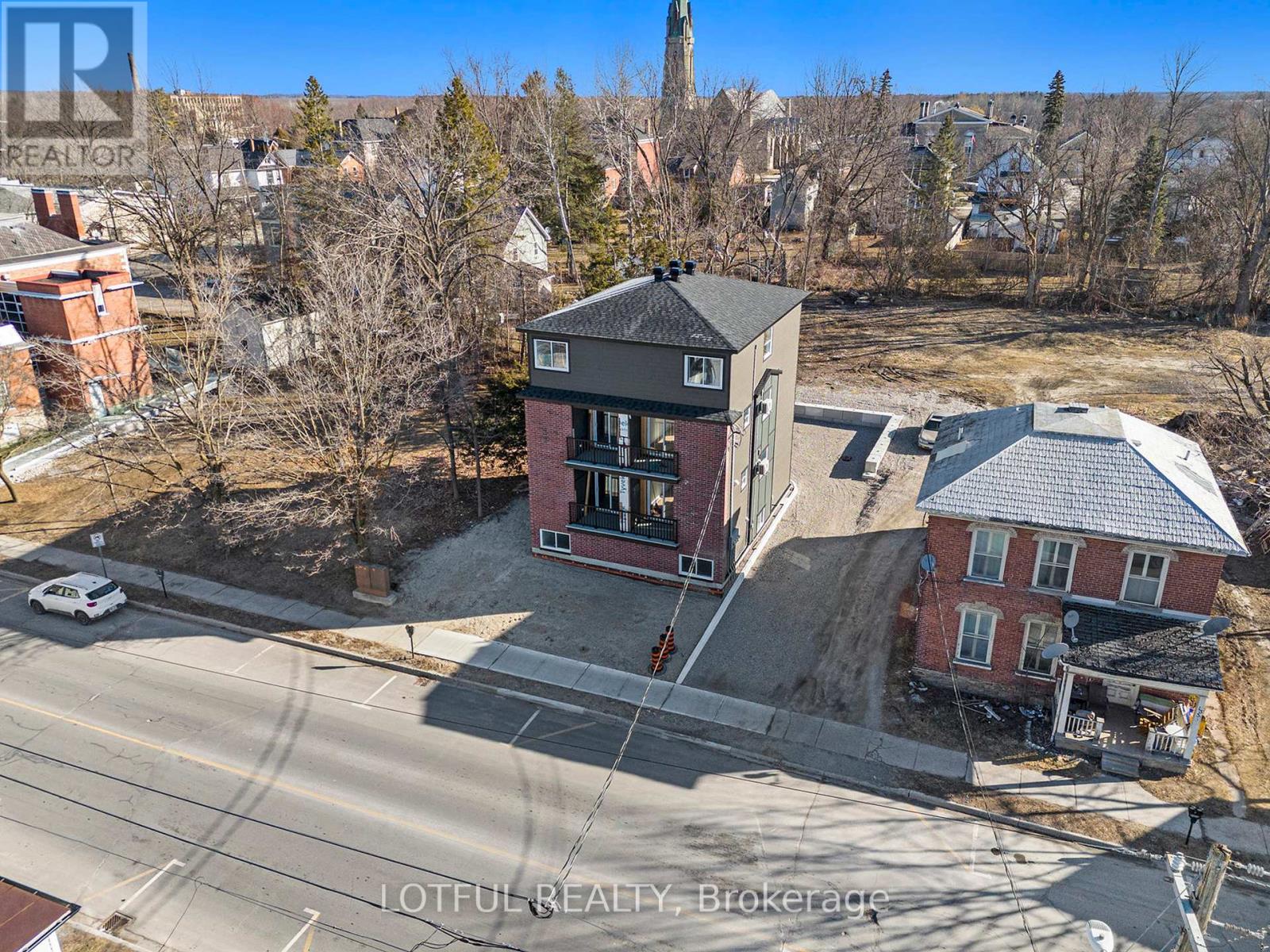Photo 10 of 101 131 Gore Street E, Perth ON