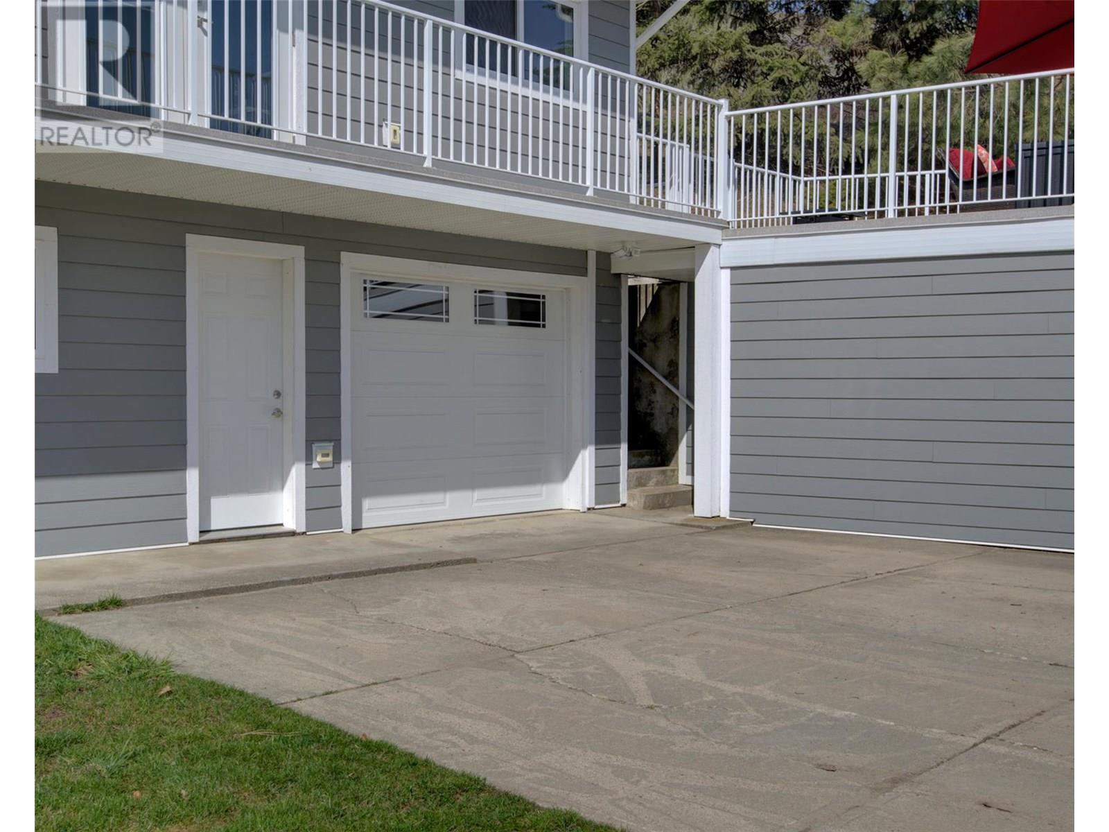 Photo 24 of 5719 6 Highway, Coldstream BC