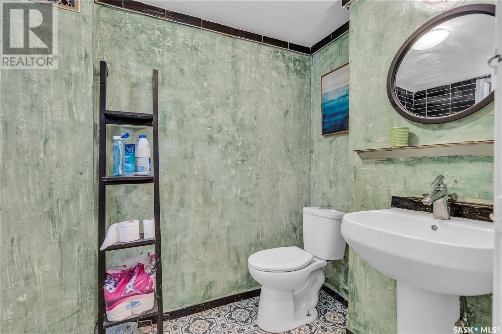 Single Family House Bungalow for Sale in  G AVENUE N Saskatoon 