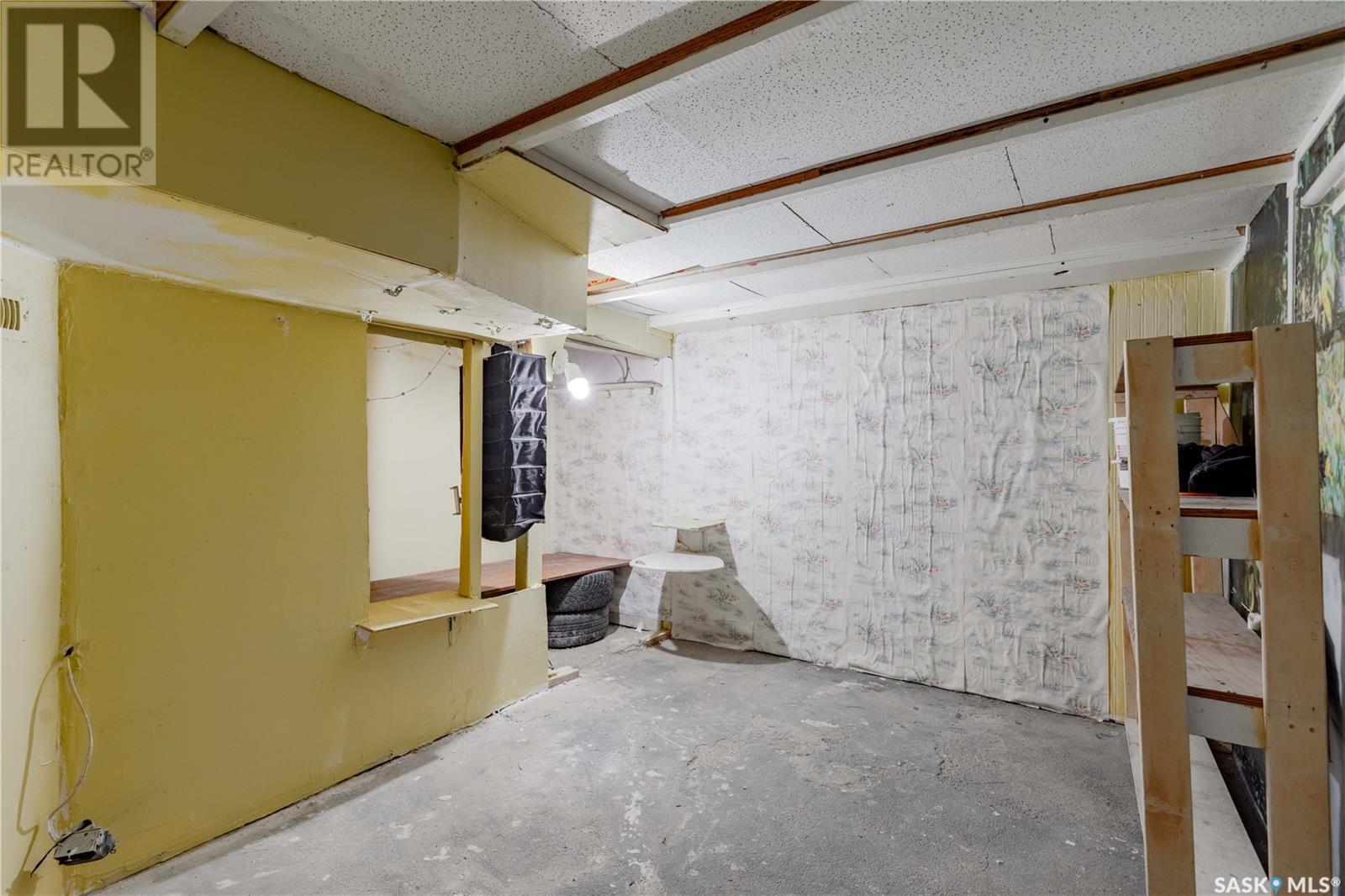 Single Family House Bungalow for Sale in  G AVENUE N Saskatoon 
