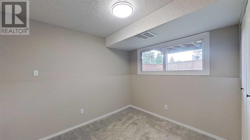 Single Family House for Sale in  Fonda Court SE Forest Heights Calgary 